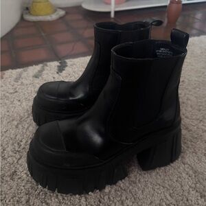 DOLLSKILL Black Chunky Platform Ankle Boots